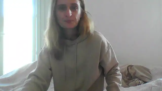 Snapshot of Katerina177 chatting on March 11, 10:18 am Katerina177 online show from March 11, 10:18 am