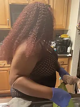 Snapshot of Carmen_Cream chatting on March 9, 5:11 am Carmen Cream online show from March 9, 5:11 am