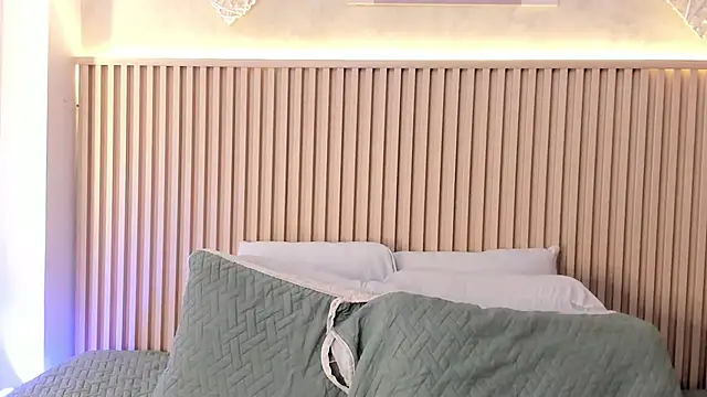 daiana curly online show from January 9, 8:10 pm