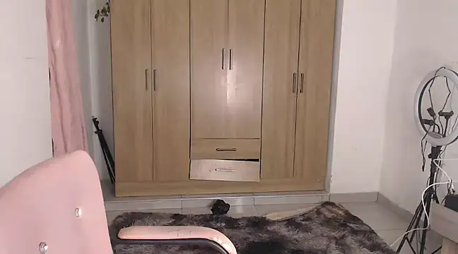 fairylatin222 online show from February 6, 12:54 am