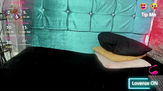 Cloee66 online show from December 3, 6:50 pm