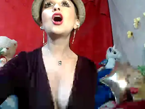 hottieperla online show from January 2, 8:02 pm