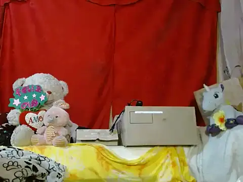 hottieperla online show from April 13, 8:36 pm