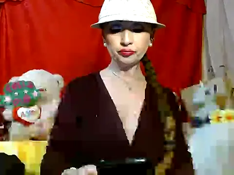 hottieperla online show from April 16, 3:13 pm