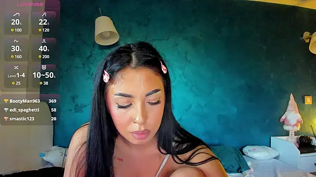 Snapshot of Awesome_Jolie chatting on December 21, 6:34 pm Awesome Jolie online show from December 21, 6:34 pm