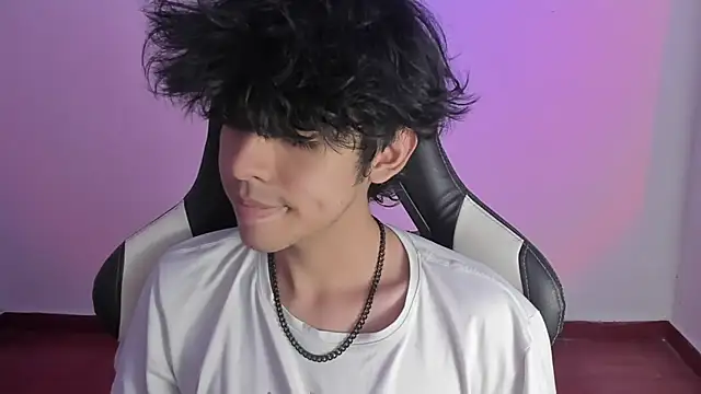 Snapshot of Alan26_ chatting on January 20, 12:25 am Alan26 online show from January 20, 12:25 am