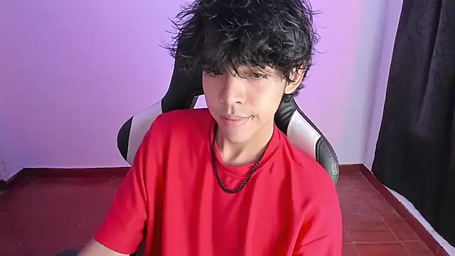 Snapshot of Alan26_ chatting on February 18, 2:16 am Alan26 online show from February 18, 2:16 am