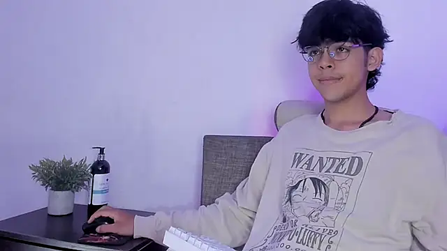 Snapshot of Alan26_ chatting on March 10, 8:45 pm Alan26 online show from March 10, 8:45 pm