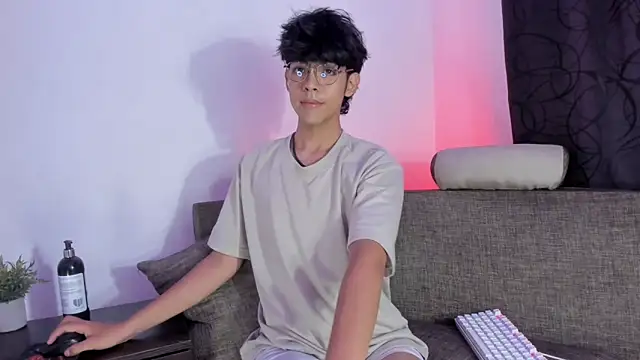 Snapshot of Alan26_ chatting on March 15, 9:16 pm Alan26 online show from March 15, 9:16 pm