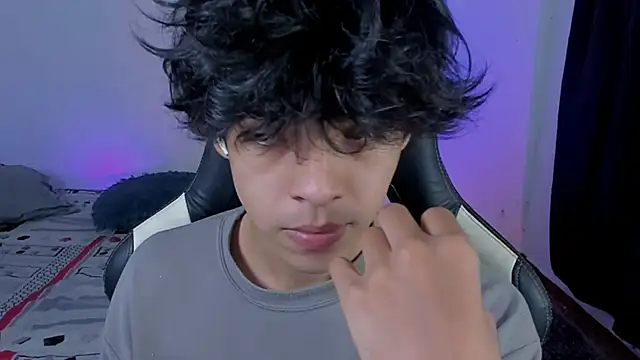 Snapshot of Alan26_ chatting on November 23, 3:17 am Alan26 online show from November 23, 3:17 am