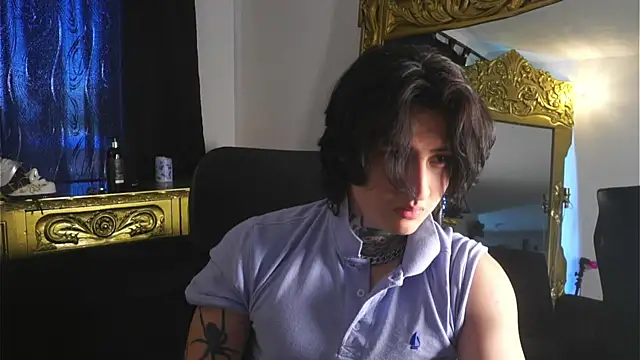 dantecoppolaa  online show from January 17, 4:26 pm