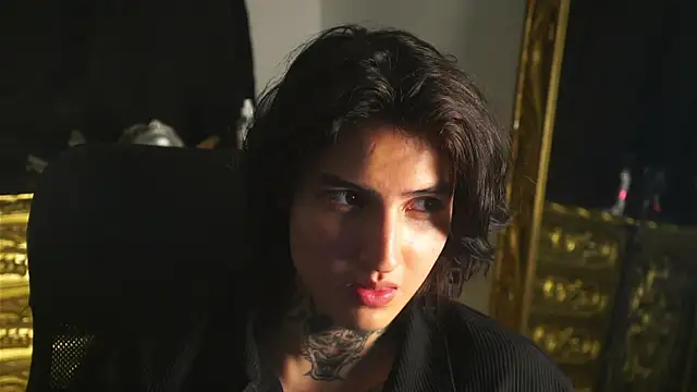 Snapshot of dantecoppolaa_ chatting on February 13, 1:50 am dantecoppolaa online show from February 13, 1:50 am