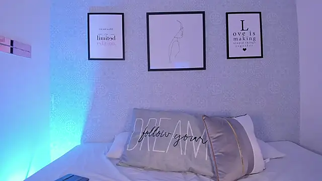 Natasha harper online show from March 12, 12:00 pm