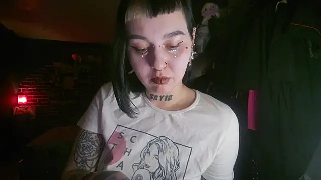 Snapshot of MoorderxDoll chatting on January 7, 8:10 pm MoorderxDoll online show from January 7, 8:10 pm