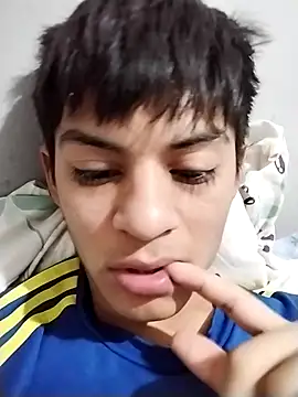 Snapshot of cachondo777t chatting on December 16, 11:15 am cachondo777t online show from December 16, 11:15 am