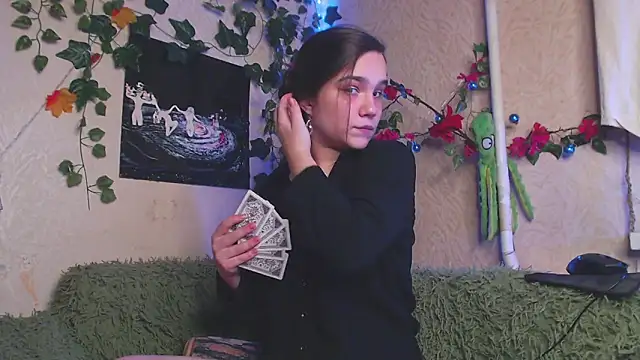 Tiny Witch online show from November 10, 10:31 pm