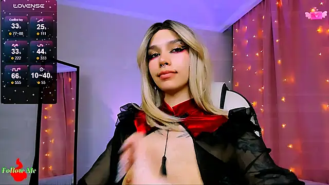 LeylaNoiry online show from February 7, 9:04 pm