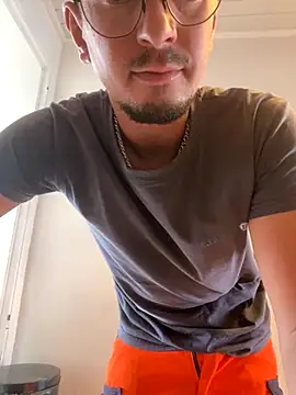 sunsylvain online show from October 20, 11:10 am