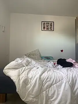 sunsylvain online show from November 1, 10:17 am