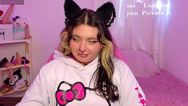Sachi Meow online show from May 26, 7:10 pm