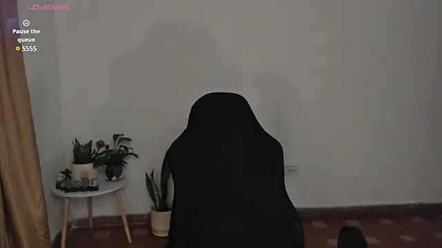 Snapshot of anaveleeez chatting on March 12, 6:29 am anaveleeez online show from March 12, 6:29 am