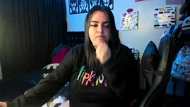 Snapshot of Luise_Meyrink chatting on February 21, 3:23 am Luise Meyrink online show from February 21, 3:23 am