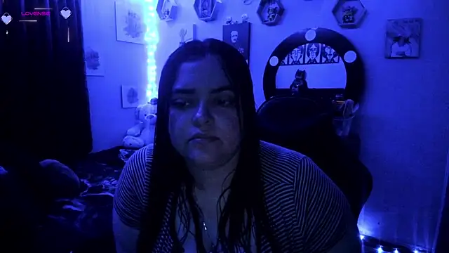 Snapshot of Luise_Meyrink chatting on February 23, 6:17 am Luise Meyrink online show from February 23, 6:17 am