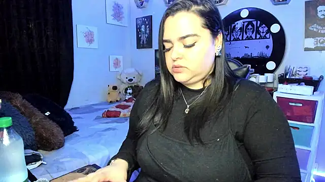 Snapshot of Luise_Meyrink chatting on November 9, 2:21 am Luise Meyrink online show from November 9, 2:21 am