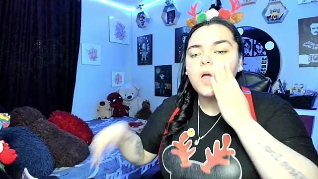 Snapshot of Luise_Meyrink chatting on December 3, 2:52 am Luise Meyrink online show from December 3, 2:52 am