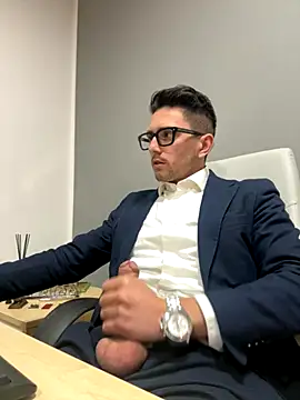 Snapshot of masterboss_ chatting on November 24, 12:49 pm masterboss online show from November 24, 12:49 pm