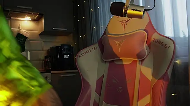 BOOLOCHKAA online show from December 23, 8:33 am