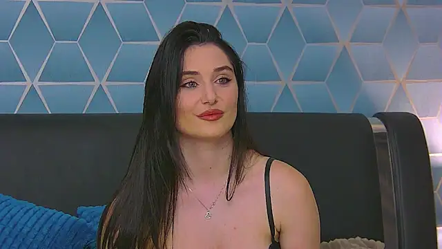 Snapshot of KassieWeins chatting on October 13, 6:19 pm KassieWeins online show from October 13, 6:19 pm