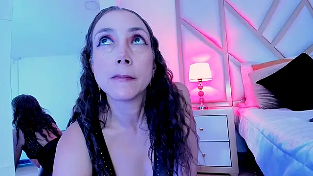 Snapshot of Jolie-bonnet chatting on February 1, 1:55 am Jolie-bonnet online show from February 1, 1:55 am