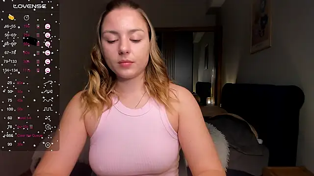 Snapshot of ThreeshaWhite chatting on March 12, 4:13 pm ThreeshaWhite online show from March 12, 4:13 pm