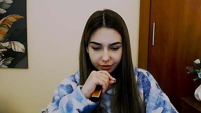 Snapshot of Lili_magic chatting on February 15, 4:01 pm Lili magic online show from February 15, 4:01 pm