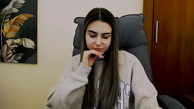 Snapshot of Lili_magic chatting on February 21, 4:48 pm Lili magic online show from February 21, 4:48 pm