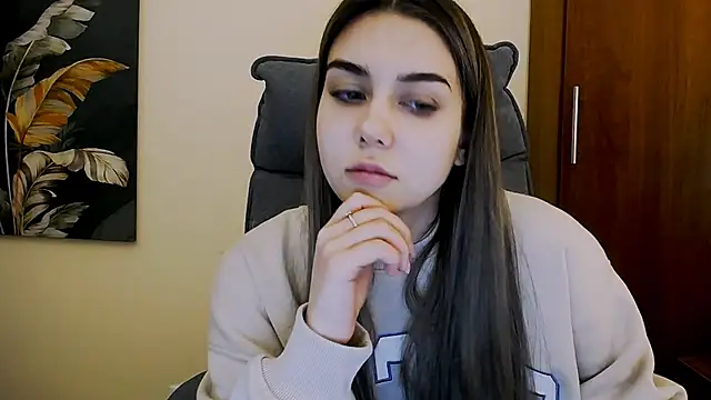 Snapshot of Lili_magic chatting on February 23, 4:02 pm Lili magic online show from February 23, 4:02 pm