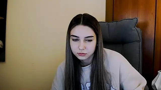 Snapshot of Lili_magic chatting on March 22, 4:37 pm Lili magic online show from March 22, 4:37 pm