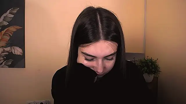 Snapshot of Lili_magic chatting on October 18, 7:20 am Lili magic online show from October 18, 7:20 am