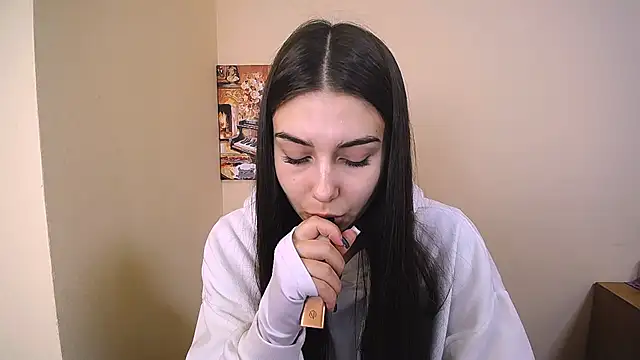 Snapshot of Lili_magic chatting on October 19, 7:09 am Lili magic online show from October 19, 7:09 am