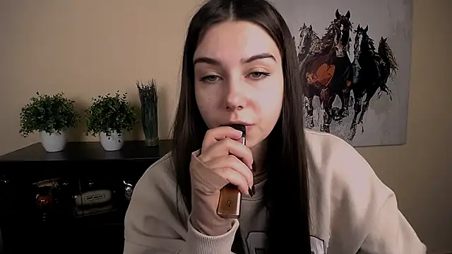 Snapshot of Lili_magic chatting on November 15, 9:28 am Lili magic online show from November 15, 9:28 am