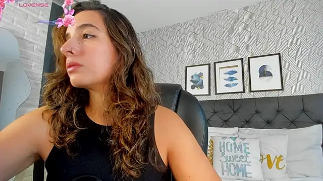 emma  smith1 online show from March 10, 12:59 pm