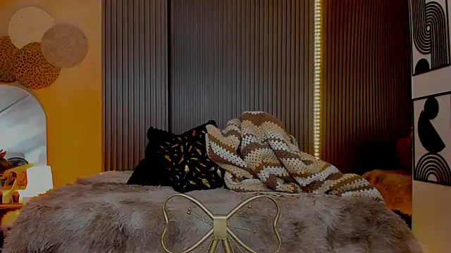 Snapshot of HalaanaTendeer chatting on November 26, 11:55 am HalaanaTendeer online show from November 26, 11:55 am