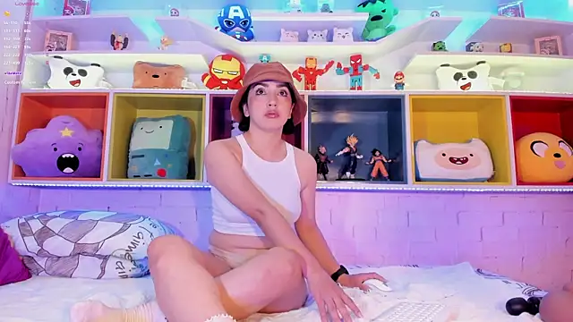 LIAH IZUMI online show from January 26, 12:01 pm