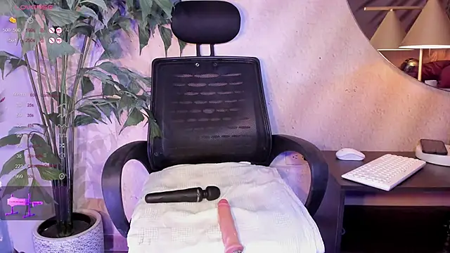 LIAH IZUMI online show from February 6, 3:09 pm