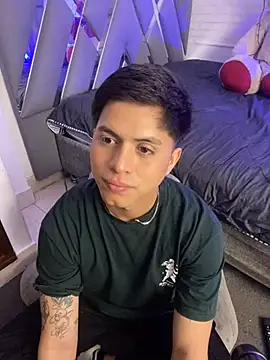 Snapshot of Niicky1_ chatting on December 22, 8:36 pm Niicky1  online show from December 22, 8:36 pm