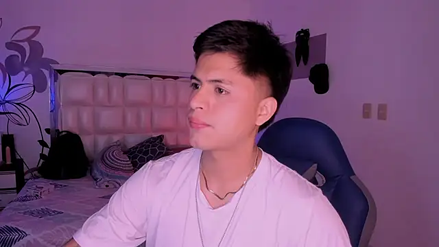 Snapshot of Niicky1_ chatting on January 17, 8:33 pm Niicky1  online show from January 17, 8:33 pm