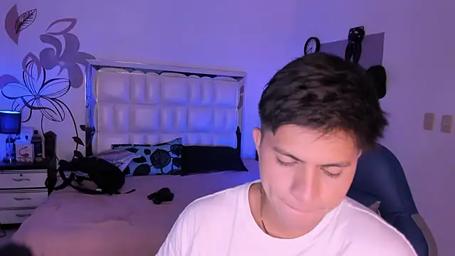 Snapshot of Niicky1_ chatting on January 24, 8:54 pm Niicky1  online show from January 24, 8:54 pm