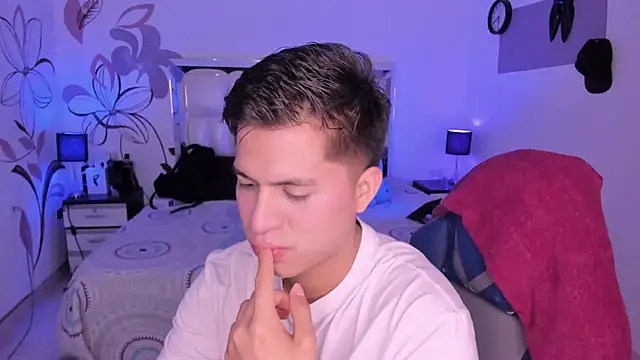 Snapshot of Niicky1_ chatting on February 11, 9:14 pm Niicky1  online show from February 11, 9:14 pm