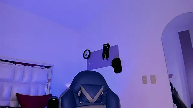 Snapshot of Niicky1_ chatting on February 25, 12:03 am Niicky1  online show from February 25, 12:03 am